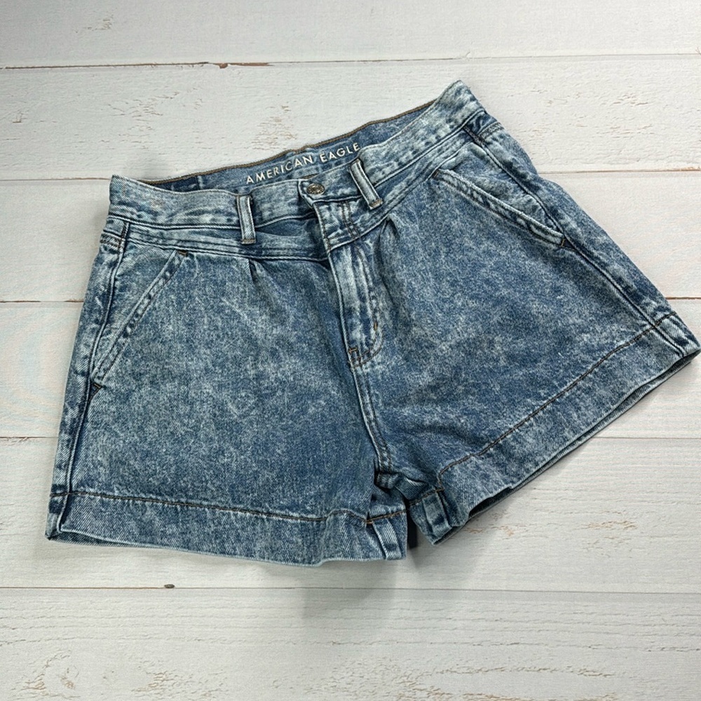 American Eagle Acid Wash Mom Short Jean Denim Shorts Size 6